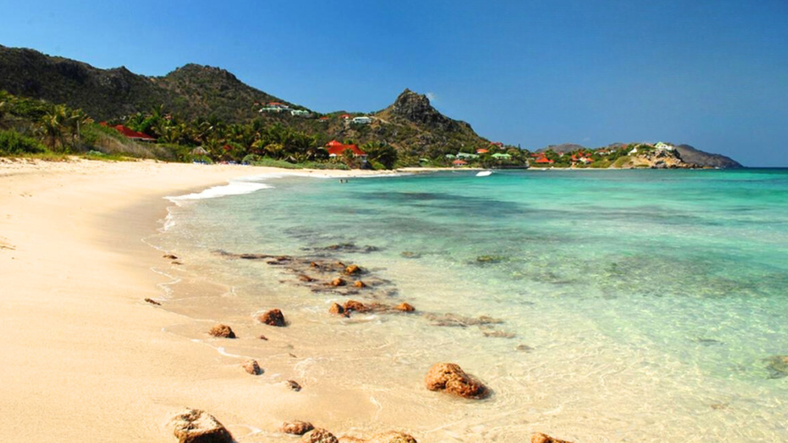 Plage de l'Anse des Cayes saint barth location villa de luxe luxury rental 