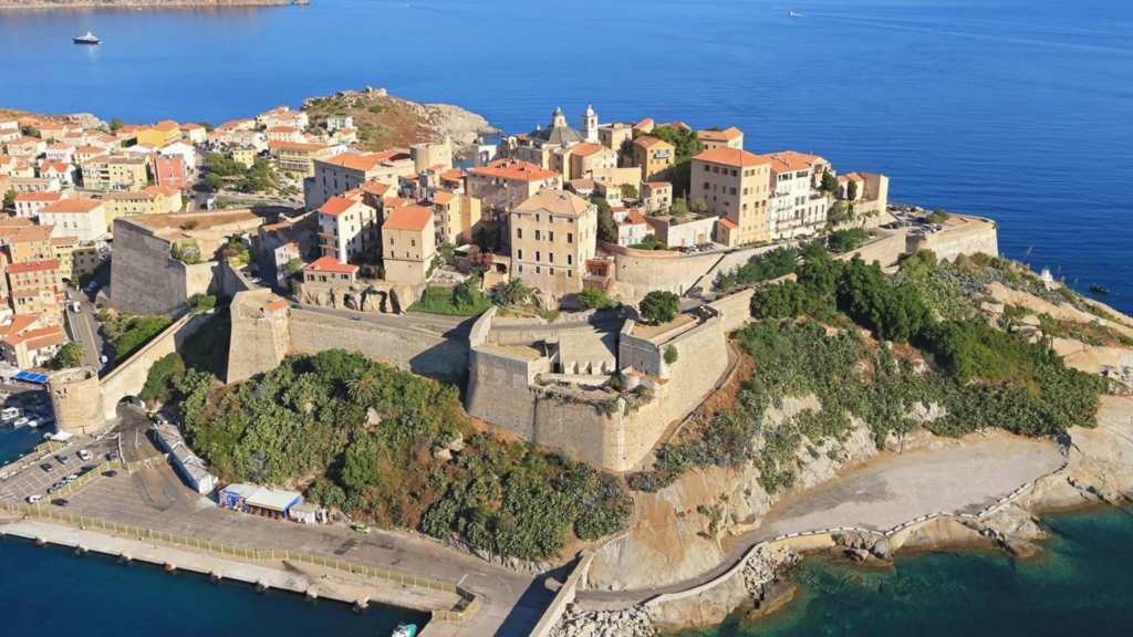 Citadelle de Calvi Ile rousse location villa de luxe corse