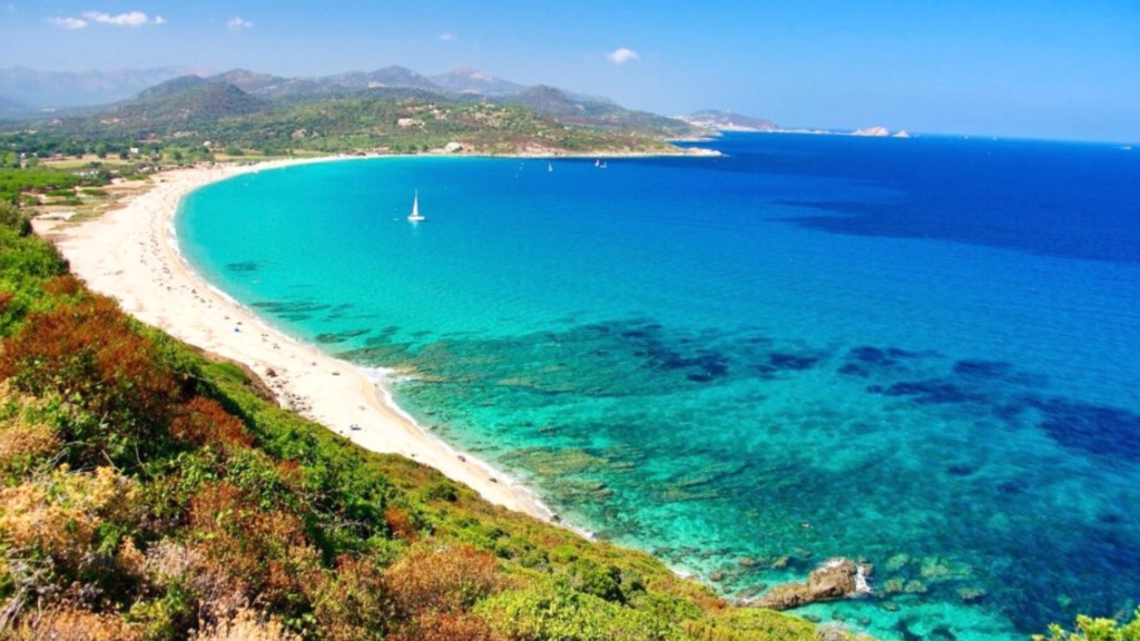 Plage de Lozari calvi Ile rousse location villa de luxe corse