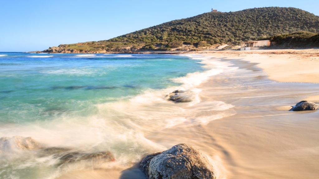 Plage de l'Ile-Rousse Ile rousse location villa de luxe corse