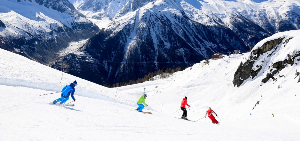 WINTER-SNOW-HOLIDAYS-ACTIVITIES-AND-EXPERIENCES-IN-THE-FRENCH-ALPS-1